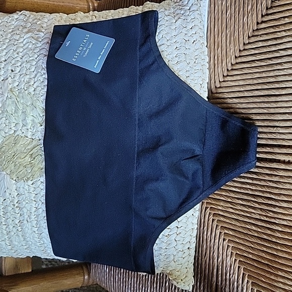 Essentials by Tummy Tank nylon, seamless, thong, black, size L/XL - Picture 1 of 7